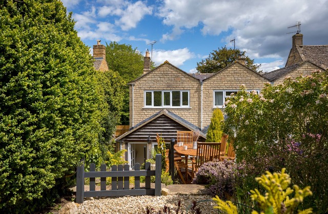 Royal Oak Cottage