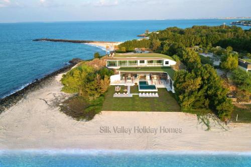 Royal Retreat Villa by Silk Valley at Nurai Island