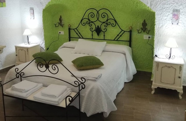 Rural accommodation Cave Hotel El Cortijo Gachas