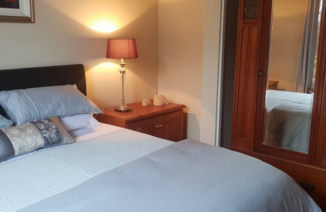 Rural Cottage Havelock North, enjoy rural views up to Te Mata peak