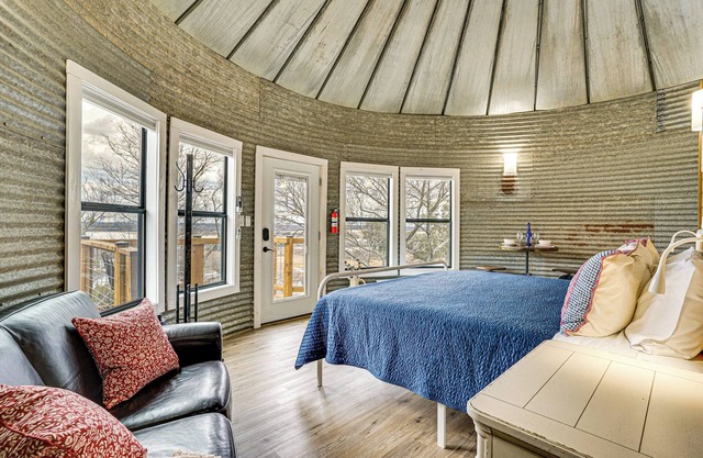 Rural Retreat w/Water View! 9 Mi to Dtwn Granbury