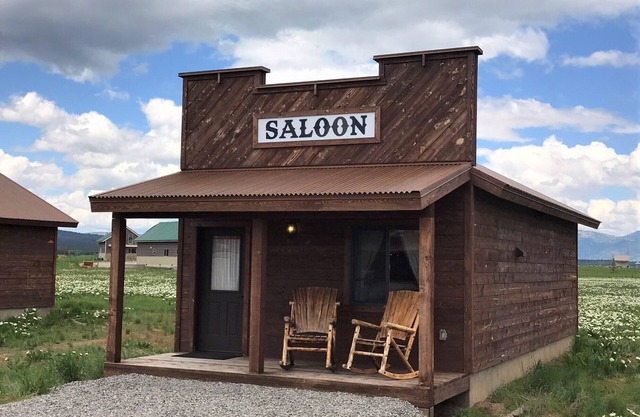 Rustic Cabin | Incredible Views | Near Yellowstone