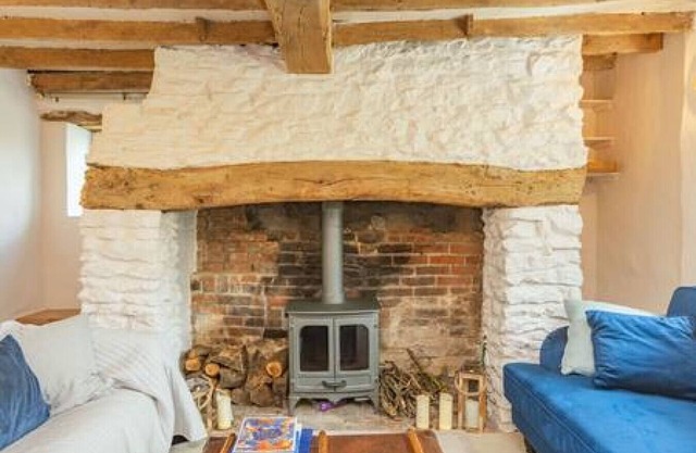Rustic Cottage nr Le Manoir A'QuatSaisons