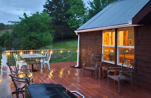 Rustic Elegance in Heart of Missouri 1002