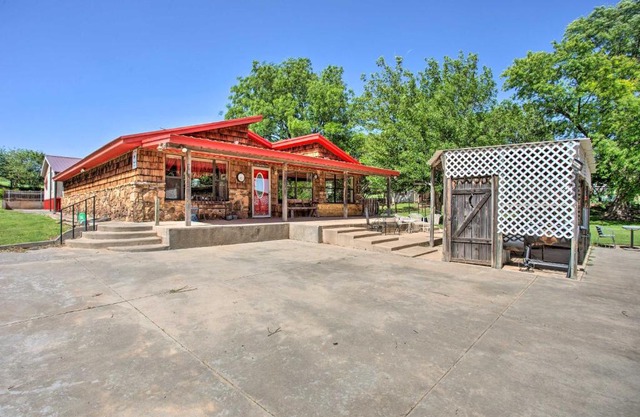 Rustic Home with Patio, 1 Mi to Sunset Beach!