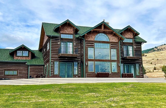Rustic Retreat on Flathead Lake