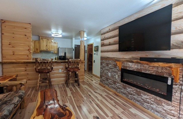 Rustic yet Luxurious Log Cabin apartments
