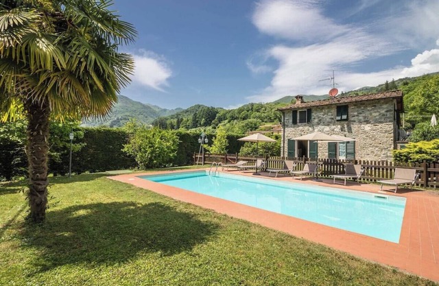 Rustichino, private pool house, WiFi, Lucca area