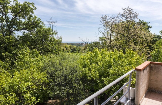 S297 - Sirolo, five-room villa with garden