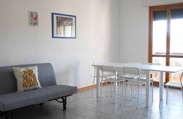 S078 - Sirolo, three-room apartment with terrace in the center