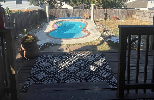 SA Escape near Seaworld, Fiesta Tx, Lackland AFB