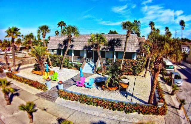 Sabal Palms Inn