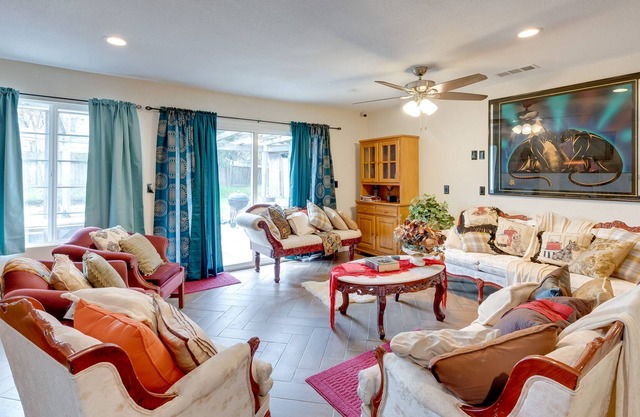 Sacramento Home w/ Patio - 6 Mi to CSUS!