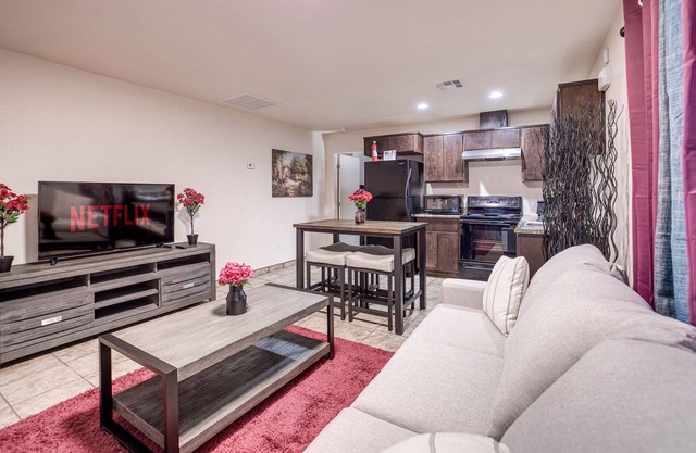 Safe Sanitized Modern Apartment In The Heart Of Yuma