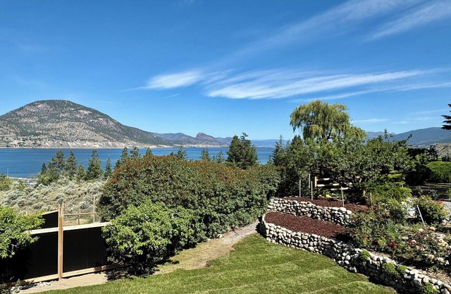 Sagehouse - A Lakeview escape in the heart of wine country