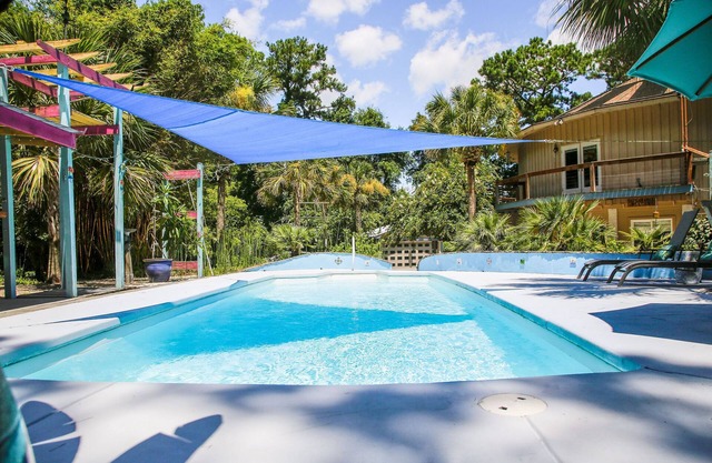 Sailors Rest: Pool & Sauna, Tropical Island Oasis, Fireplace, Kid-Friendly