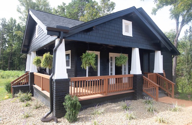 Salisbury Wellness Retreat! Country Calm & City Convenience w Cal King Suite, Office +20% off!