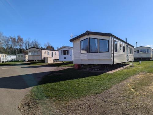 Salsa static caravan close to Edinburgh