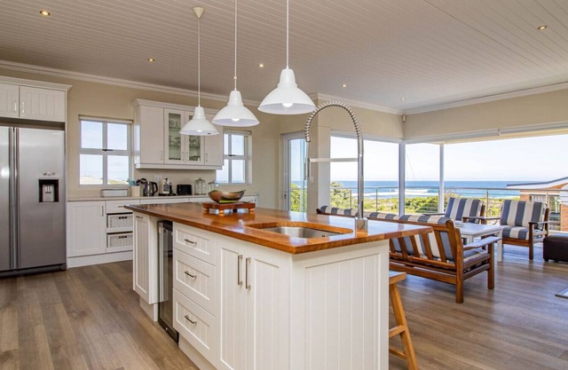 Salt & Sea Family Home | Ocean view