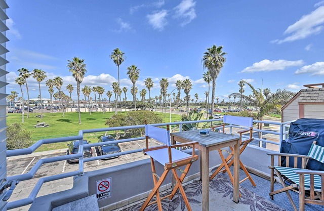 San Diego Condo w/ Grill - Walk to Beach!