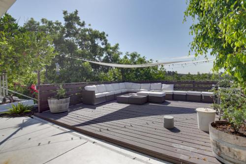 San Diego Gem with Private Hot Tub, Close to Dtwn!