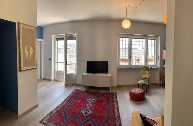 San Donato District! Lovely Terrace Flat x2