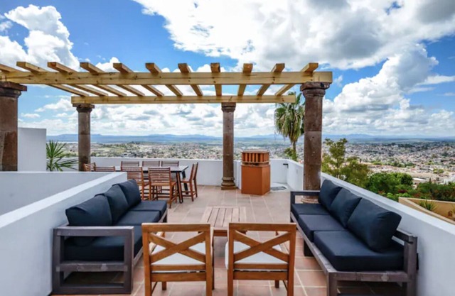 San Miguel de Allende big historical modern house 5 min. from downtown