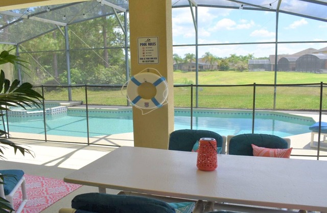 Sanctuary at Watersong - luxury private pool/jacuzzi home, beautiful location