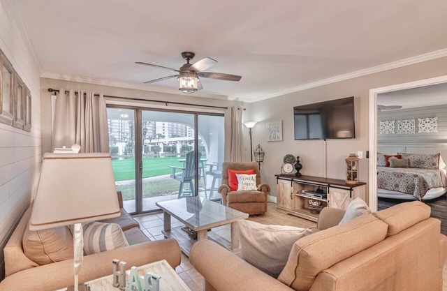 Sand Dollar Villa 504: closest to beach, restaurants, convention, no resort fee