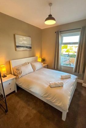 Sandy Shores Holiday Home - Great for family stays and contractors