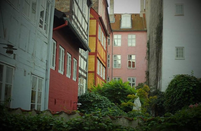 Sankt Annæ 10