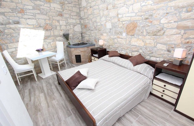 SANTIN Studio with Terrace