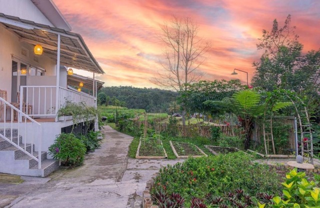 Santya Loka Lodge and Twin Waterfall