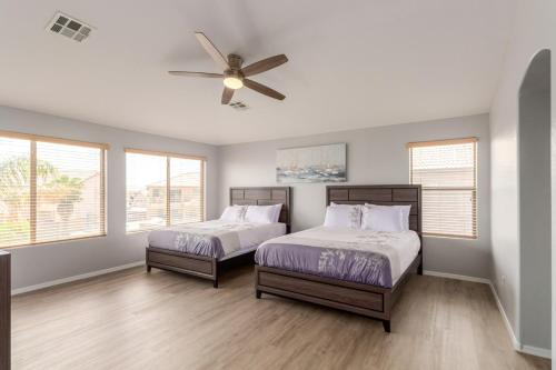 Sapphire Bliss Retreat Heated Pool BBQ By Relaxtay