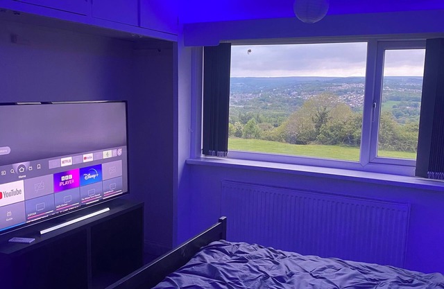 Sapphire Suites, Stunning 2-Bed House in Bradford