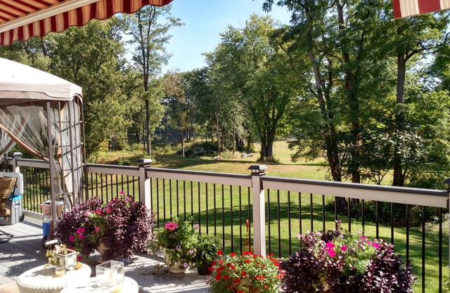 Saratoga County Track Rental, Waterfront Country Estate on the Hudson