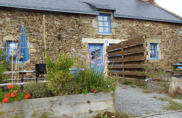 Sarzeau: farm cottage