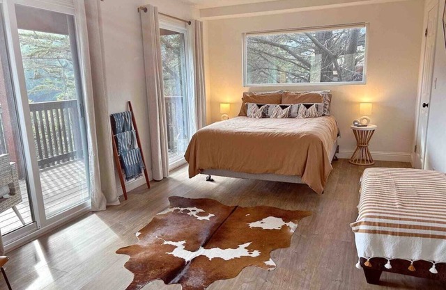 Sausalito Studio with a View and Private Deck