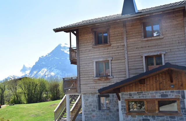 Savoyard chalet "Les heures claire" 8 people