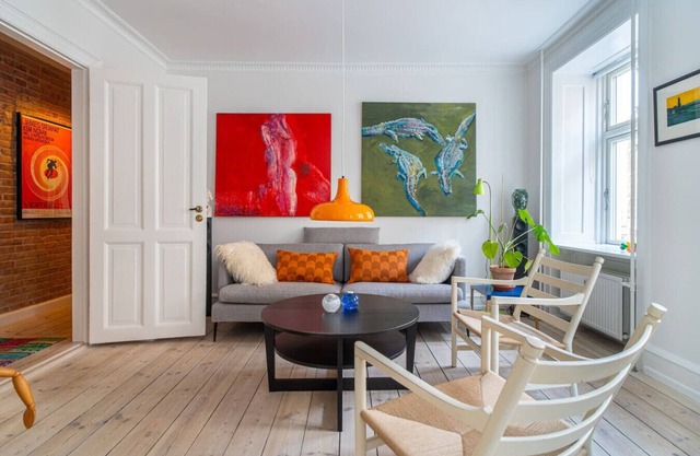 Scandi Quirk: Hip Location & Raw Charm
