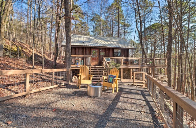 Scenic Greers Ferry Cabin w/Deck + Fire Pit!