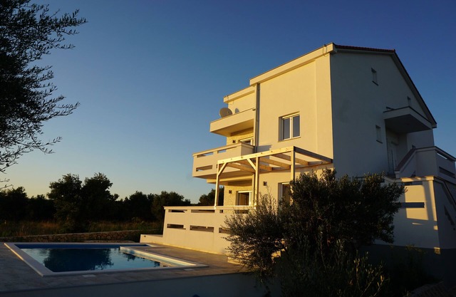 Schönes Ferienhaus mit Pool an der Adria