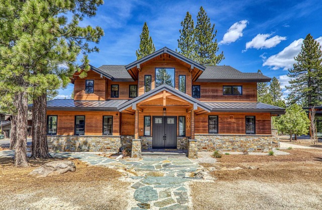 Schaffer's Mill Golf, Ski & Tahoe 5Br 5Bt Mountain Retreat w Club Amenities