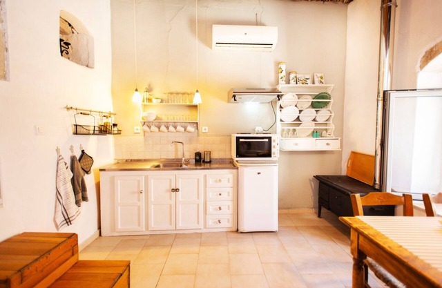 Schefflera Apt, Cretan Traditional House