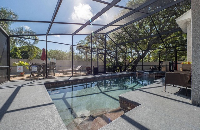 Screened Heated Pool & Hot Tub with Golf Cart - ONE Block to the BEACH!