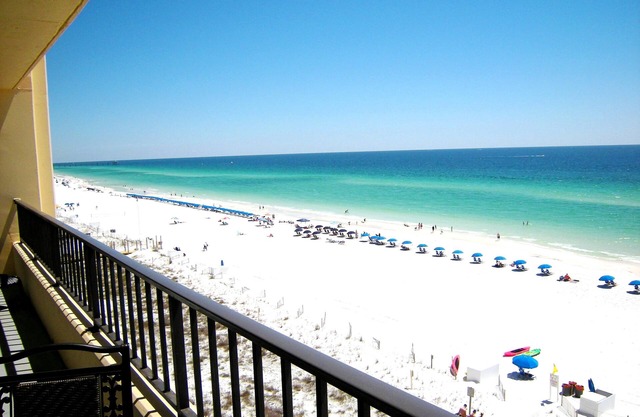 SD708: Designer Decorated, Spacious, TOP Flr, Beach FRONT Condo, 30' balcony