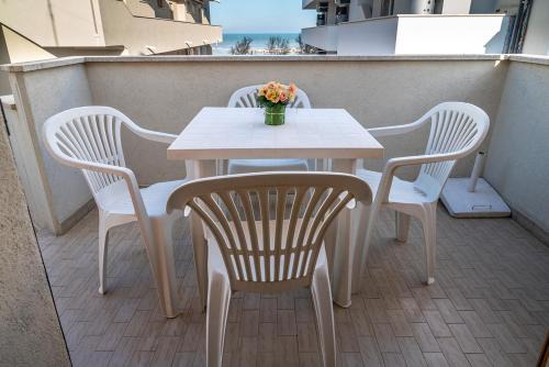 SE034 - Senigallia, graziosa mansarda con vista mare