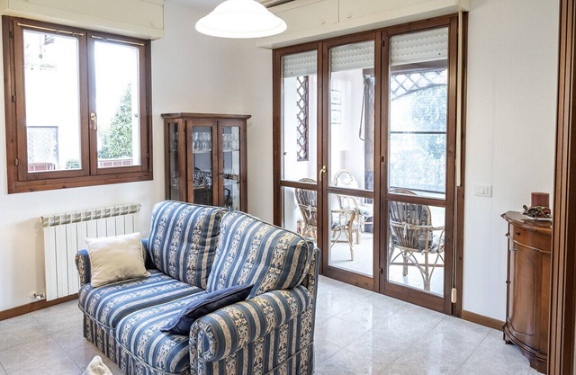 SE037 - Senigallia, charming portion of new villa with garden