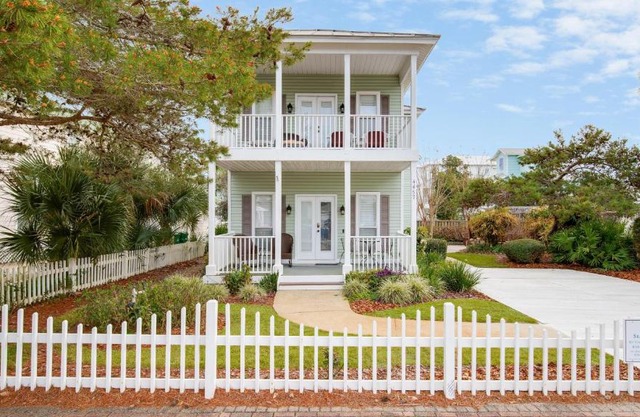 Sea Brees Crystal Shores 3BD loft 3BA 10
