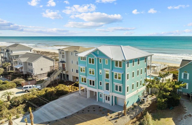 Sea Creature-NEW Oceanfront, Private Pool & Hot Tub Game Room Theater Room